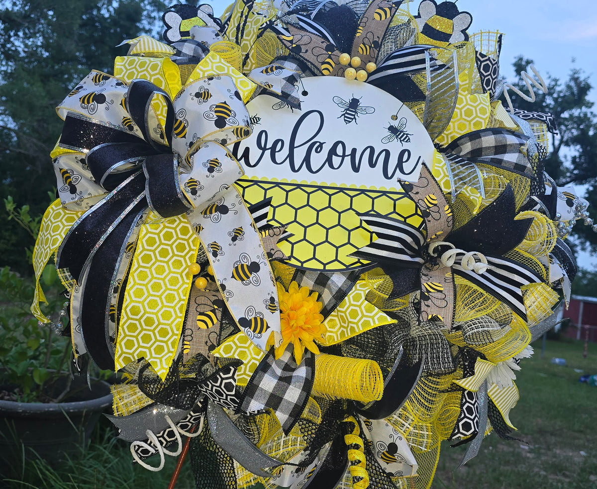 Welcome to the Hive | 26" Bumble Bee Deco Mesh Wreath